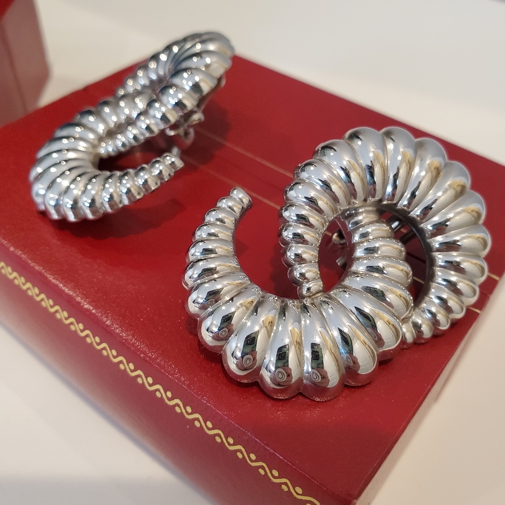 Vintage Bracelet and‎ Clip Earrings - Picture 14 of 16